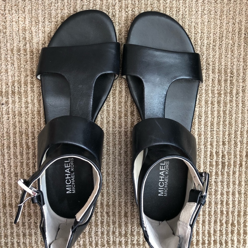 NEW MICHAEL KORS SANDALS